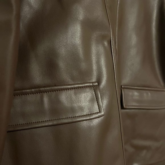 Contemporaine by Simons - Shirt-Collar Faux-Leather Jacket - Brown - Picture 4 of 7